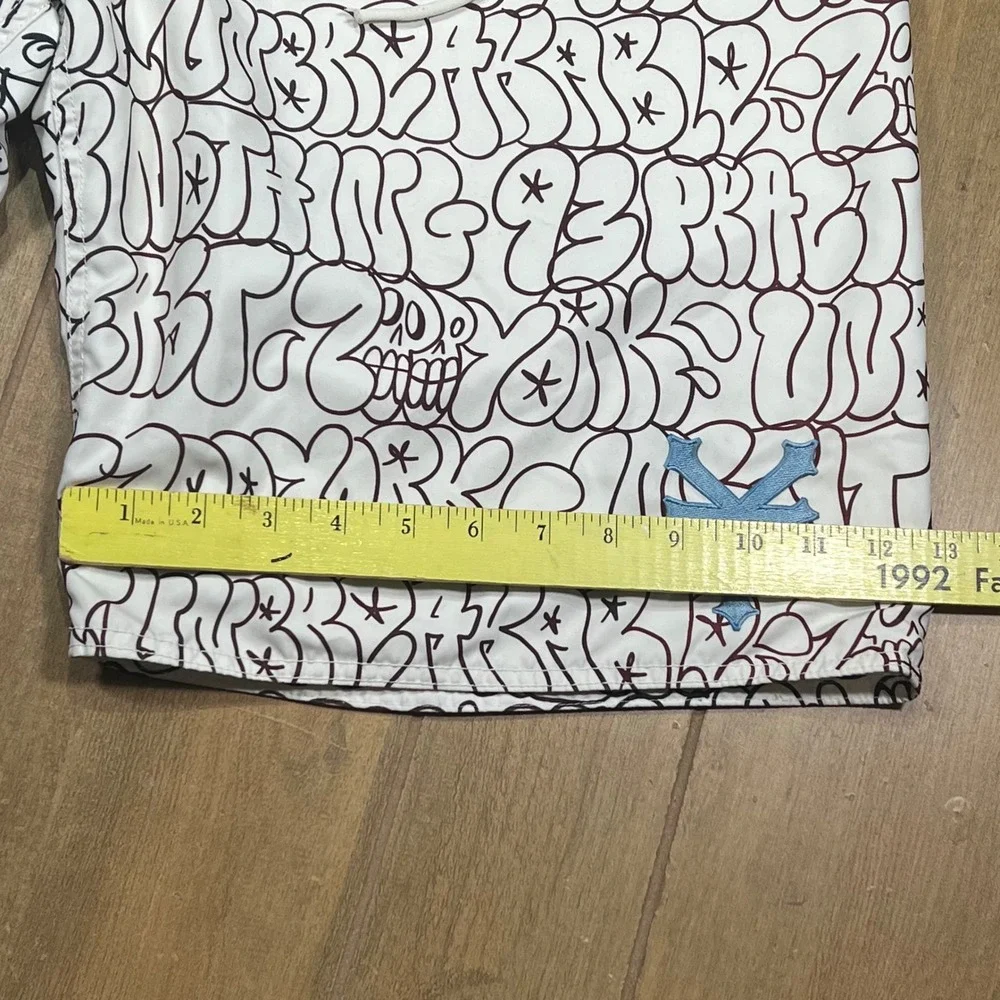 Zoo York Graffiti Board Shorts Mens 36 White Black Print Swim Trunks Skater